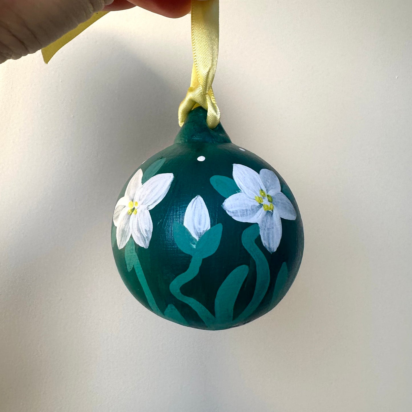 Festive Flowers Bauble